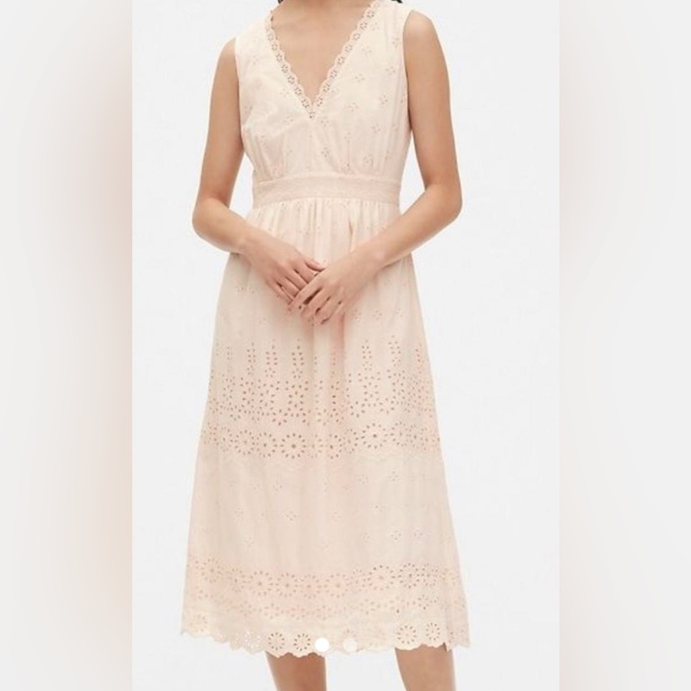 GAP Women's Midi Eyelet Dress in Light Pink